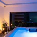 Appartement Sunny With Parking, Jacuzzi, Sauna & Balcony With Mountain View By Renters Szczyrk