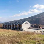 Appartement Sunny With Parking, Jacuzzi, Sauna & Balcony With Mountain View By Renters Szczyrk