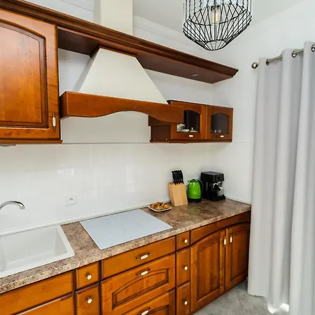 Daire Sunny With Parking, Jacuzzi, Sauna & Balcony With Mountain View By Renters Szczyrk