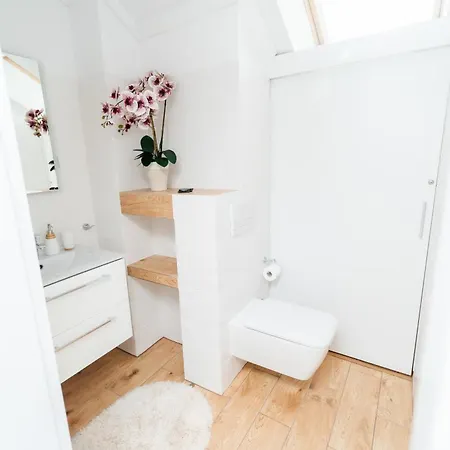 Sunny With Parking & Balcony With Mountain View By Renters * Szczyrk