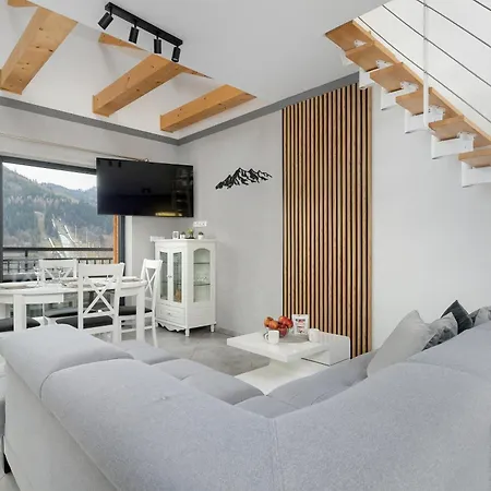 Sunny With Parking, Jacuzzi, Sauna & Balcony With Mountain View By Renters Apartment Szczyrk