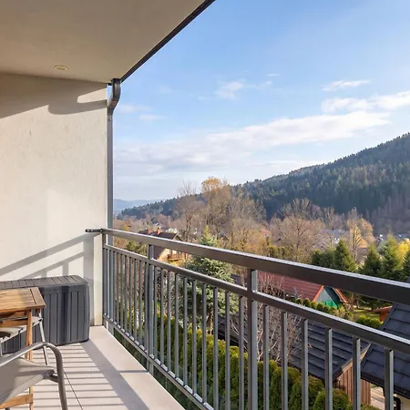 Sunny With Parking, Jacuzzi, Sauna & Balcony With Mountain View By Renters アパート *