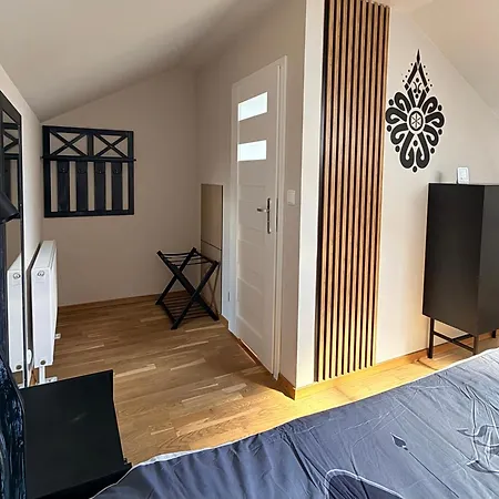Sunny With Parking, Jacuzzi, Sauna & Balcony With Mountain View By Renters *