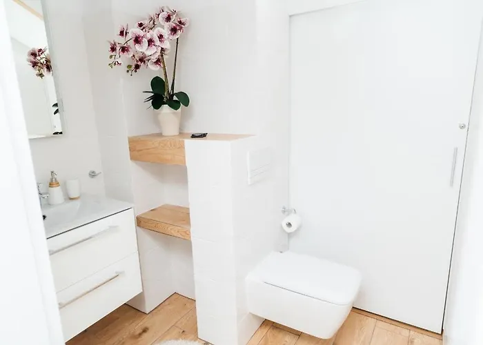 Sunny With Parking & Balcony With Mountain View By Renters * Szczyrk